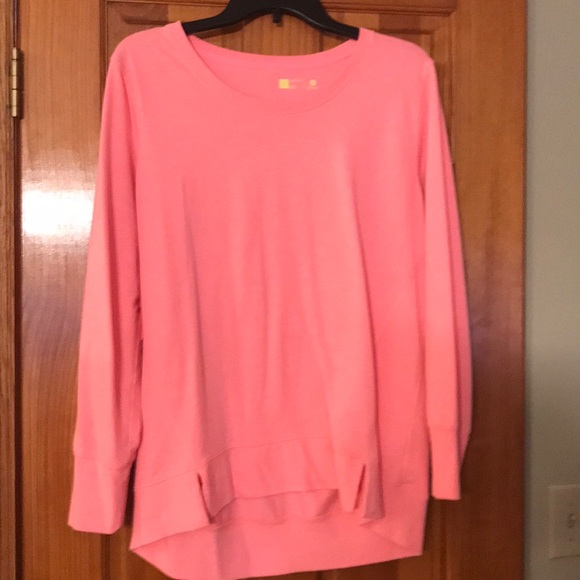 Xersion Tops - EUC women’s sweatshirt. Xersion